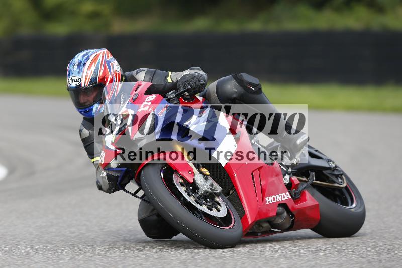 /53 16.09.2025 Track Day Domi Aegerter ADR/Gruppe rot/78